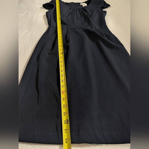 Olivia Mathews Navy Dress, Size 8, Cap Sleeve & Pockets - Picture 3 of 7